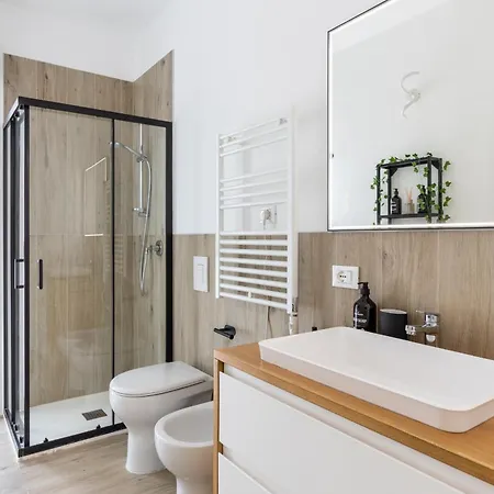 Apartment Free Private Parking - Metro Line 5 Min Cozy *