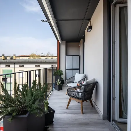 Apartment Free Private Parking - Metro Line 5 Min Cozy *